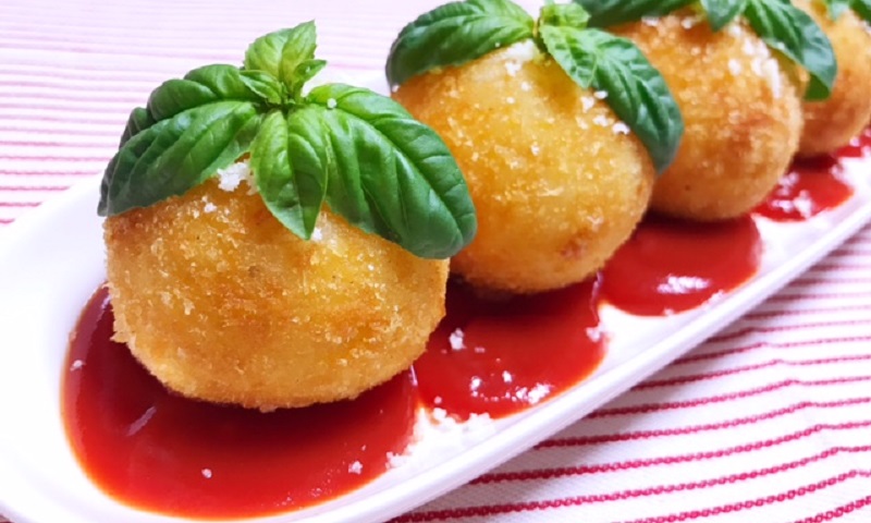 Cheddar Cheese Arancini